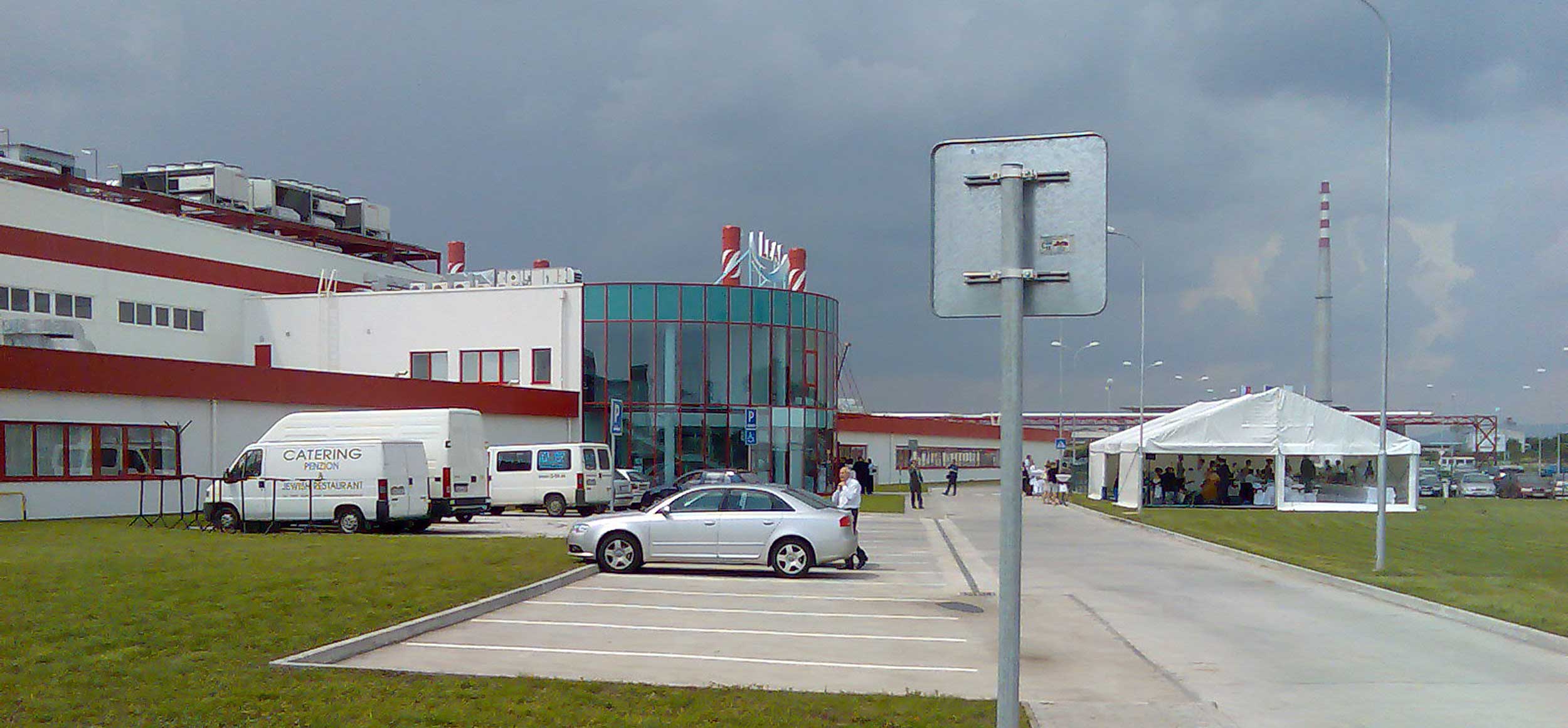 Výrobný areál Leaf, Levice