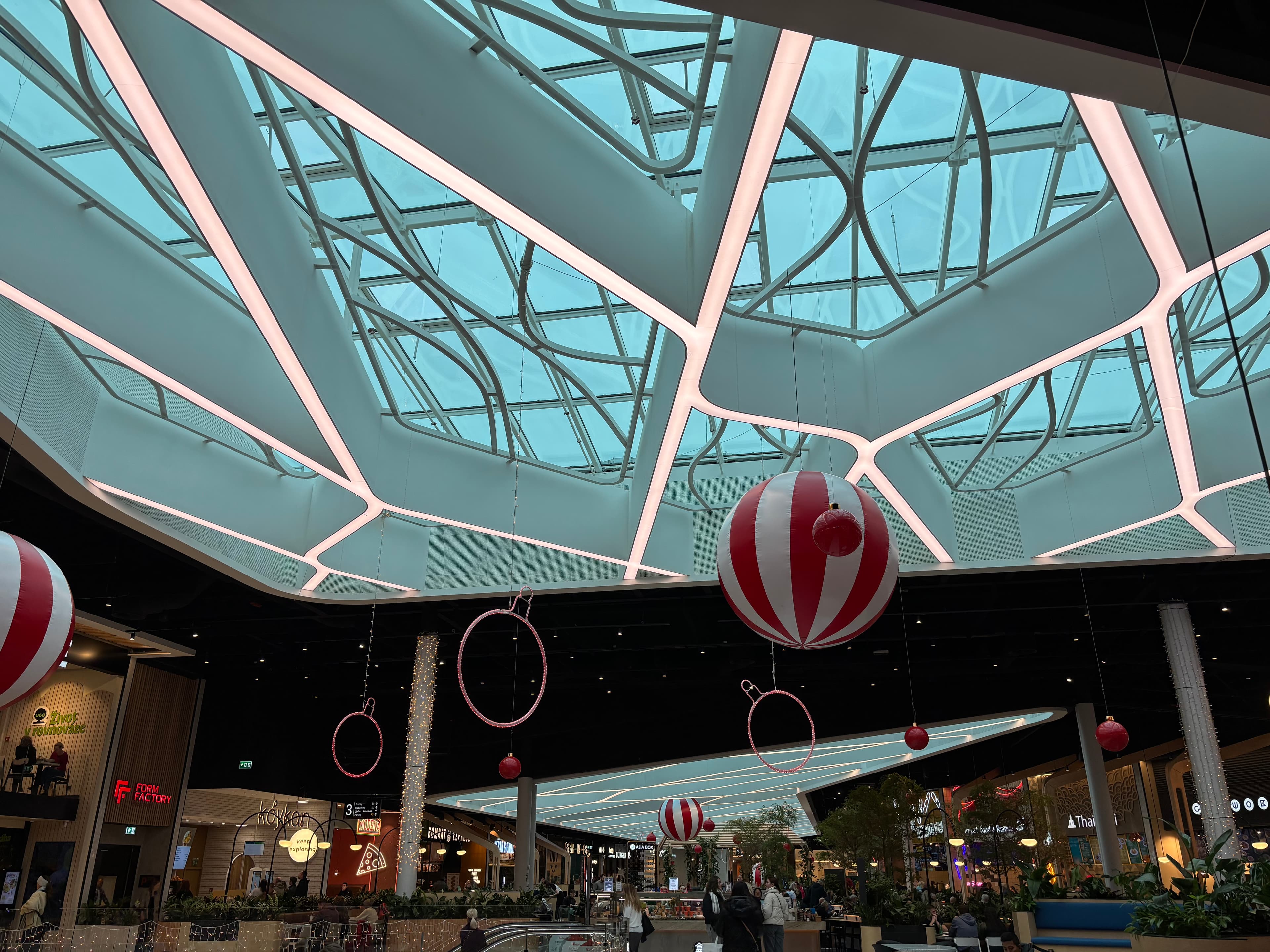 Obchodné centrum Černý Most, Praha - 1